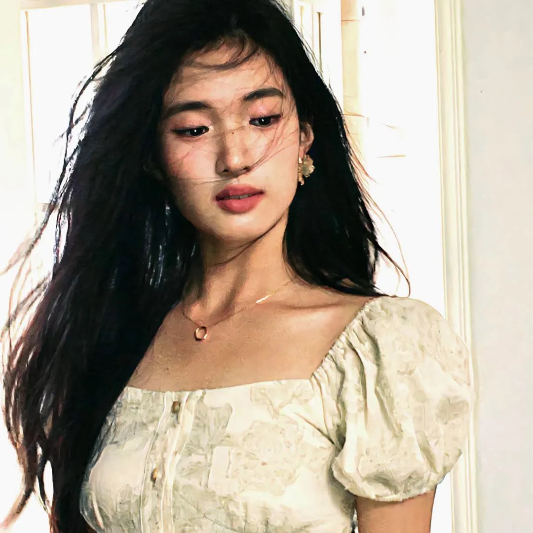三个盗贼和狮子